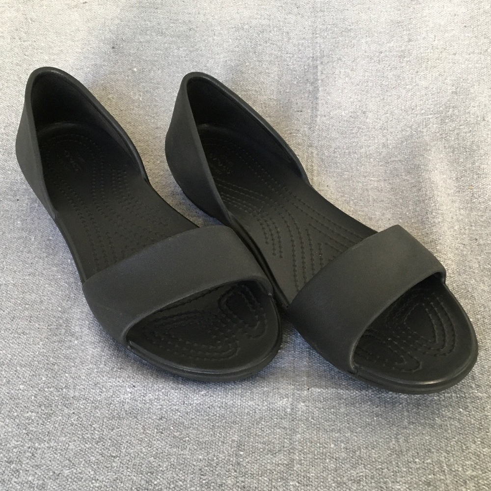 Crocs Black Women's Iconic Crocs Flats Sandals 7W
